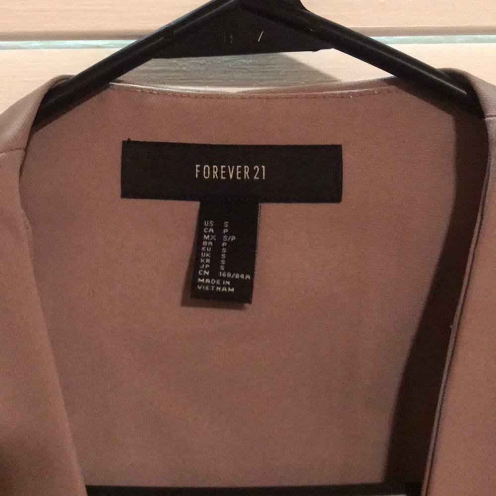 Blazer - Picture 2 of 3